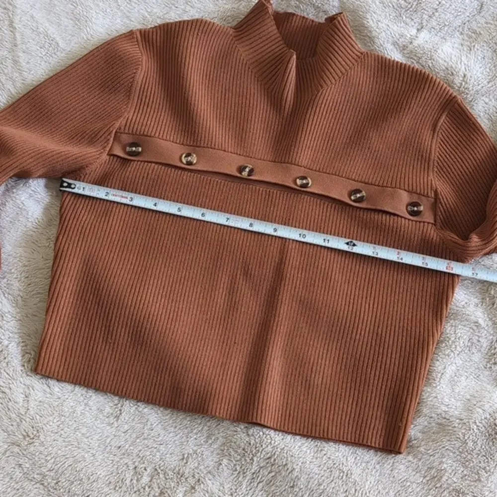 NWT Nicholas Juliet Brown Rib Knit Funnel Neck Crop Top W/Buttons, size L